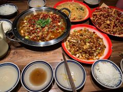 -泥糊破店小酒馆·团建聚餐(南京西路店)