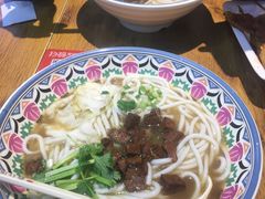 -鑫花溪牛肉米粉(人民广场店)