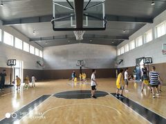-梦想之巅·青少年篮球·羽毛球·培训中心(西站店)