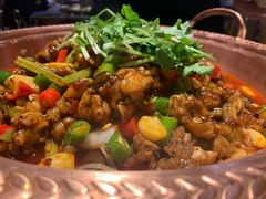 -沪小二炭火蛙锅(淮海中路美食不夜城店)