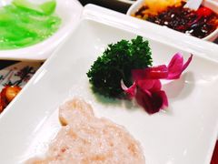 玫瑰手打虾滑-超越炭火牛蛙火锅鸡(河东店)