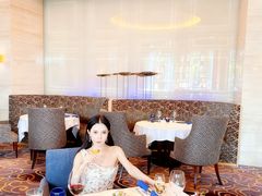 -AZUR聚(香格里拉饭店)