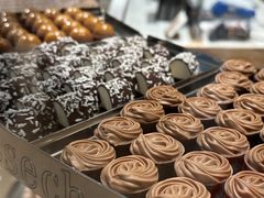 -Laderach 莱德拉(上海环贸iapm店)