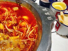 -强盅盅重庆市井火锅店(中央大街店)