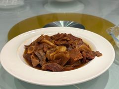红烧牛腩-弘雅饭店