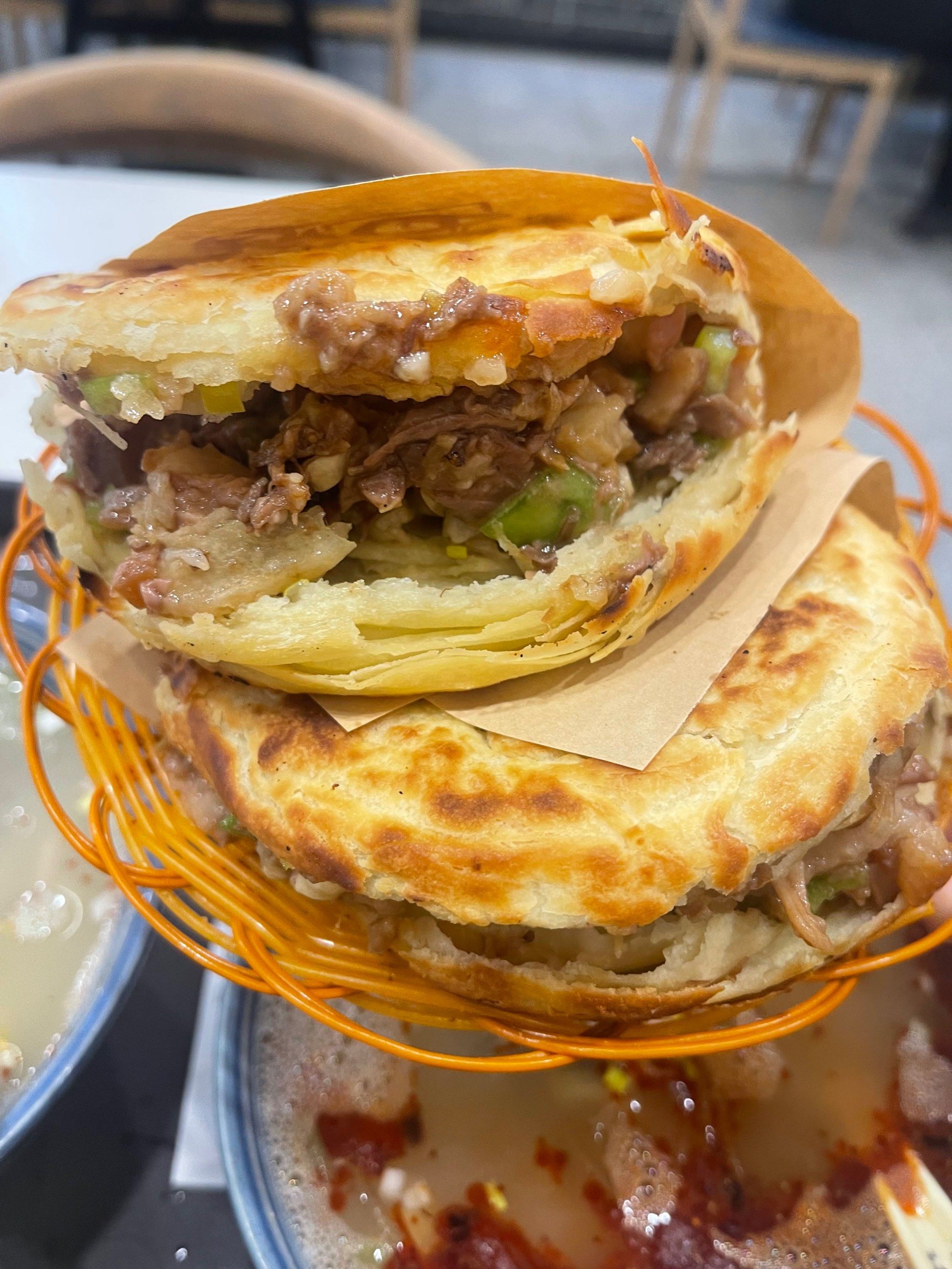 陕北的猪头肉夹馍03你吃过吗!