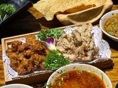 -老牌坊云南鱼豆花火锅(爱建店)