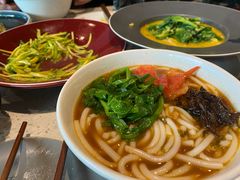 油鸡纵米线-半山腰·云南菜(侨福芳草地店)