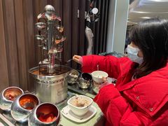 -亚洲国际大酒店·云顶阁旋转自助餐厅