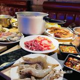 高压生蚝是轮锅拿的[色][色]，我们拿了六锅，阔怕~