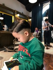 -TWOFACE 双面理发馆