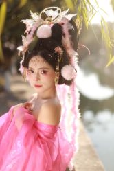 -一揽芳华汉服旗袍体验馆(拙政园店)