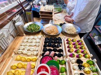 郑州也有这个了。郑州也有了！一口气搬来了青岛的海鲜饺子！