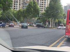 -酒宝荡烧烤(长航局江大路住宅小区店)