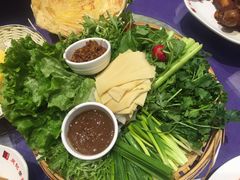-吴记酱骨炖菜馆(西大直街店)