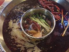 -山城年华老火锅(玉林店)