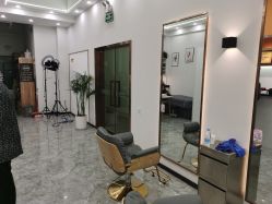 -V8潮牌·接发烫染连锁