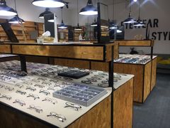 -罗伯特眼镜·蔡司官方授权(罗湖国贸店)