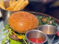 美式烧烤牛肉汉堡-bluefrog蓝蛙(恒隆广场店)