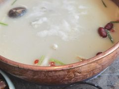 -三人行骨头王火锅(长寿店)