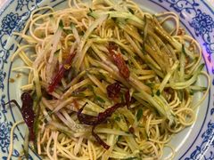 -霄汉牛三鲜湖北砂锅菜(万松园2店)
