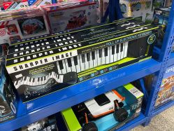 -逝水玩具折扣店