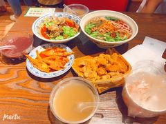 -爆炸头阿姨小四川正宗川味小吃(无任何分店)