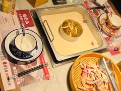 -尚尚仙·酸汤猪手·猪肚鸡火锅(华联万柳购物中心店)