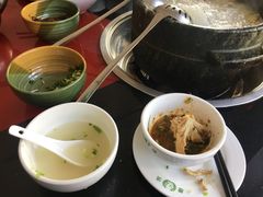 -南渝食府.墨脱石锅松茸鸡