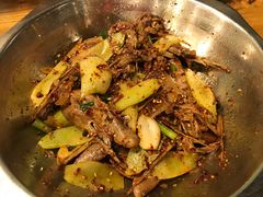 爆辣干锅鸭头-安诚居干锅鸭头(八角店)
