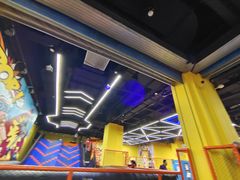 -爱蹦iBOON蹦床运动馆(江汉店)