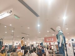 -优衣库(郑州丹尼斯大卫城店)
