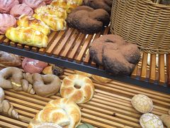 -焙丽拾光(麦凯乐直营店)