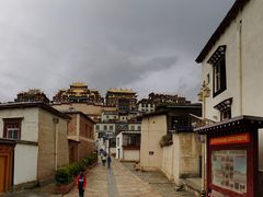 -噶丹松赞林寺