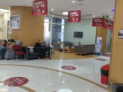 -雅悦齿科(顾村公园店)