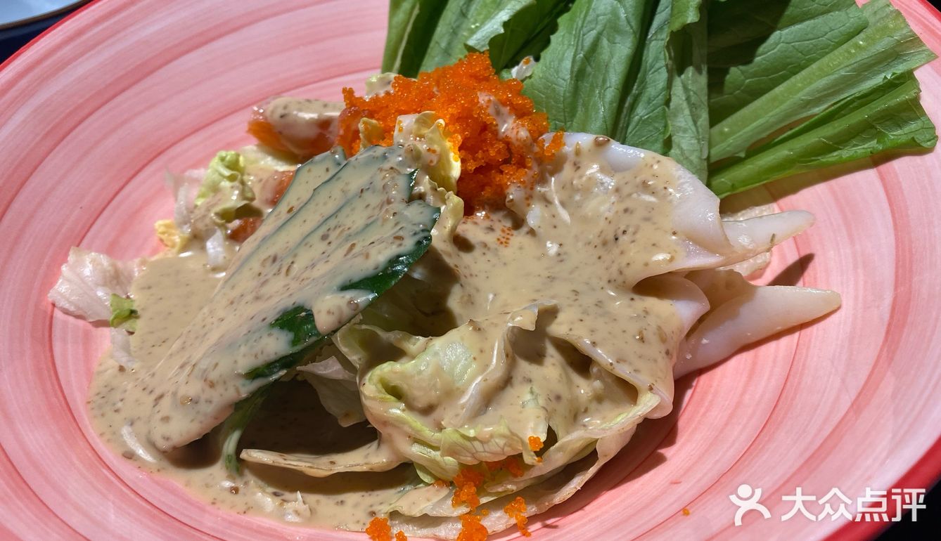 临时决定去的店,一进门看见店内的装修,脚步开始沉重