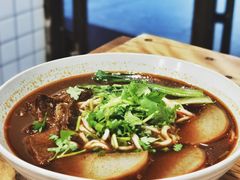 红烧牛腩面-醉牛腩·面小馆