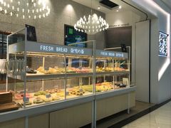 面包甜点陈列柜-奈雪的茶(石厦时代广场店)