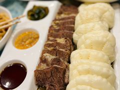 风情烙饼夹牛肉-巴扎美食·新疆菜·西域歌舞表演餐厅(新疆大厦店)