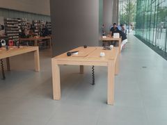 -Apple零售店(华贸购物中心店)