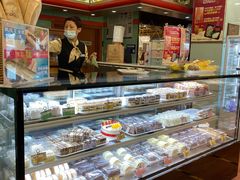 面包甜点陈列柜-新侨三宝乐面包店(崇文门店)