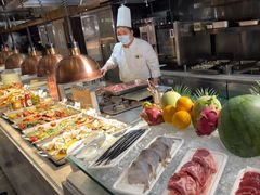 -飨食汇全日制餐厅·昆山皇冠假日酒店(九方店)