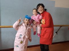 -陕西省小天鹅艺术团