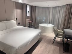 -深圳罗湖东门步行街亚朵X酒店