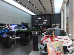 -上海华裕比亚迪4S店