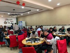 大堂-山城家常菜铁锅炖鱼
