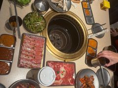 -蚂蚁洞·烤肉大营地(上海静安大悦城店)