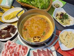 -四季喧黔味豆米火锅(万达广场店)