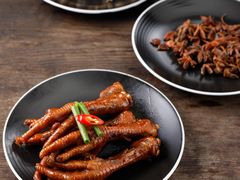 老卤鸡爪-蚝魁竹笼蒸生蚝 余杭店