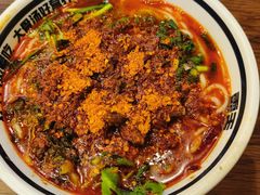 -霸舌生滚牛肉米粉(天生街道店)